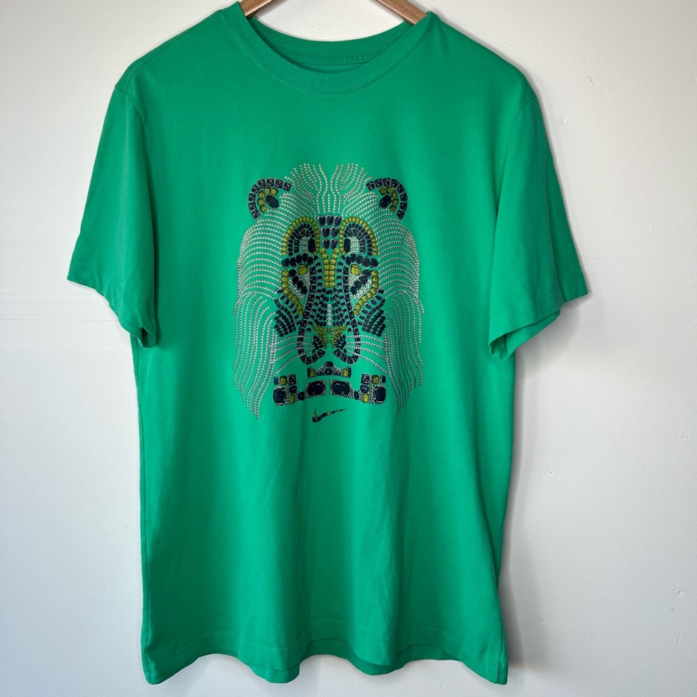Nike Lion Head Lebron James Graphic Dri-Fit Tee, L